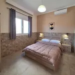 Minos Feriehus Skála Marión