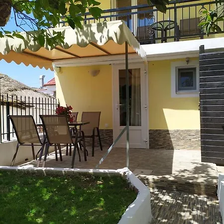 Holiday home Sweet Maisonette